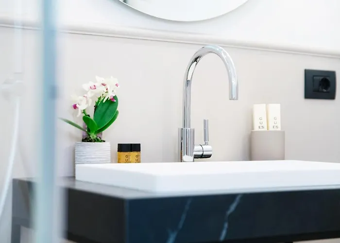 Πανσιόν In Centro Luxury 4*